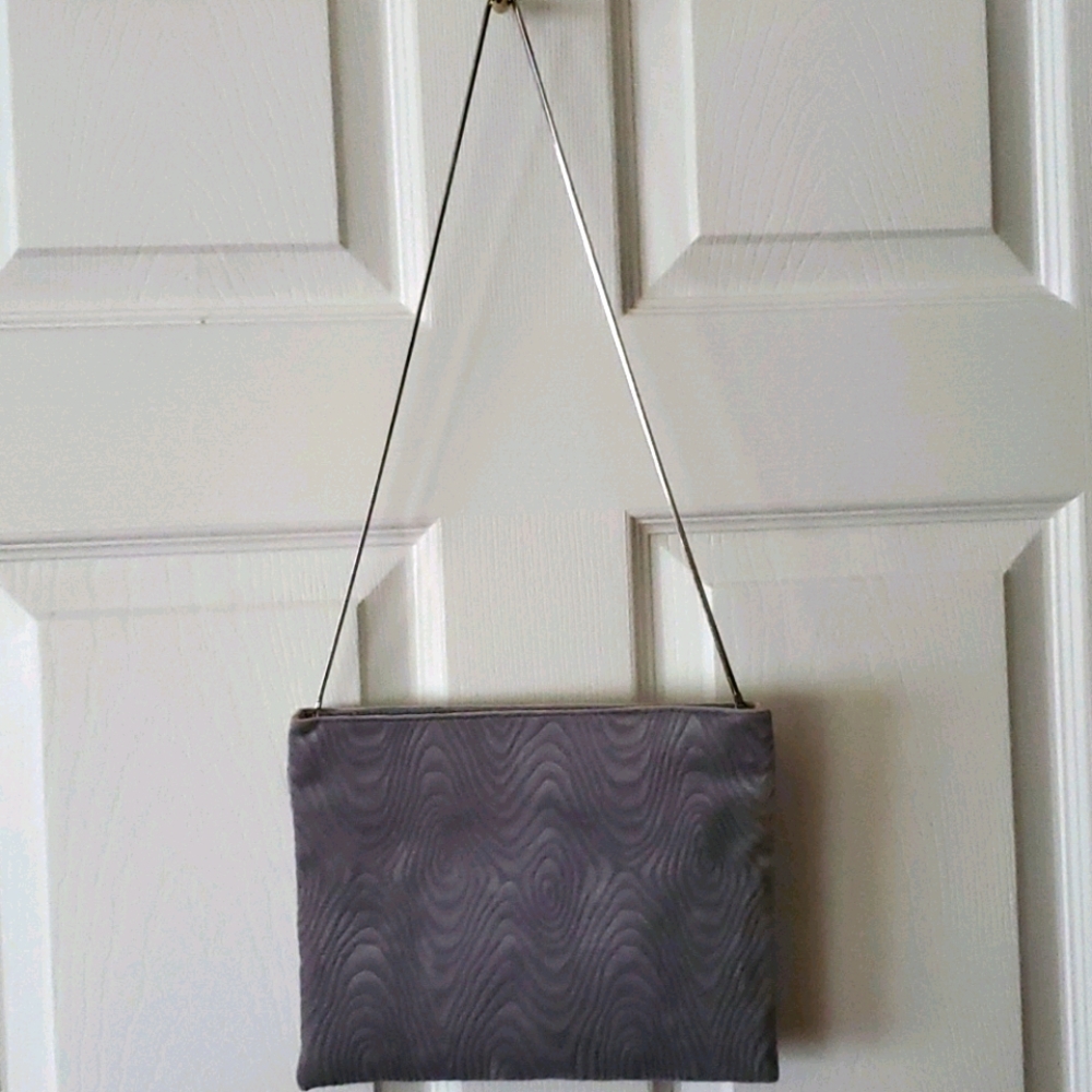 🔥REVA Clutch/Shoulder Bag with Silver Strap